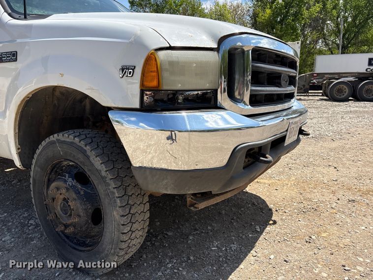 image for item FG2961 2001 Ford F550 Super Duty flatbed truck