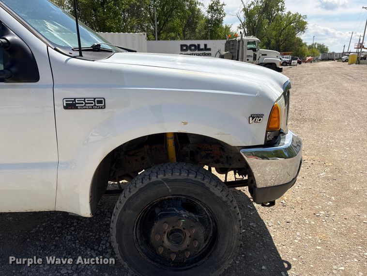 image for item FG2961 2001 Ford F550 Super Duty flatbed truck