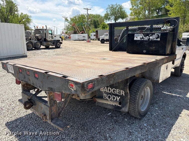 image for item FG2961 2001 Ford F550 Super Duty flatbed truck