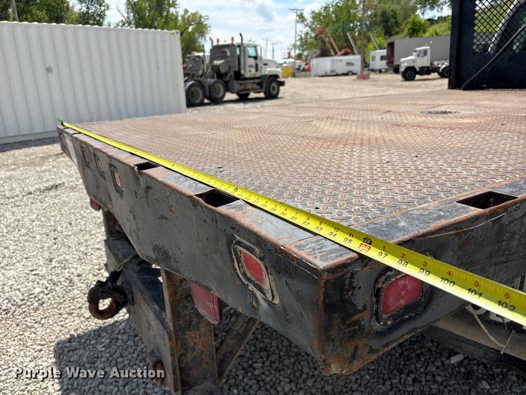 image for item FG2961 2001 Ford F550 Super Duty flatbed truck