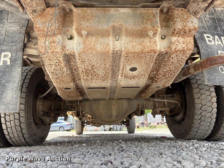 image for item FG2961 2001 Ford F550 Super Duty flatbed truck