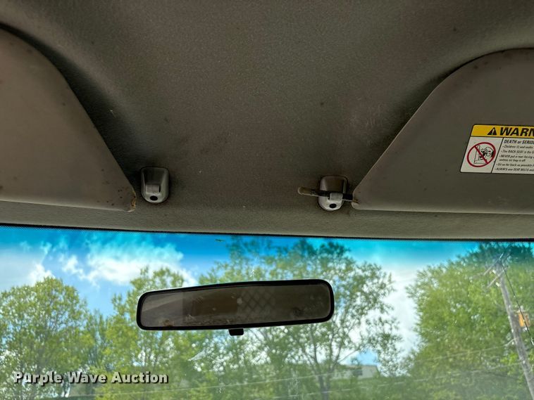 image for item FG2961 2001 Ford F550 Super Duty flatbed truck