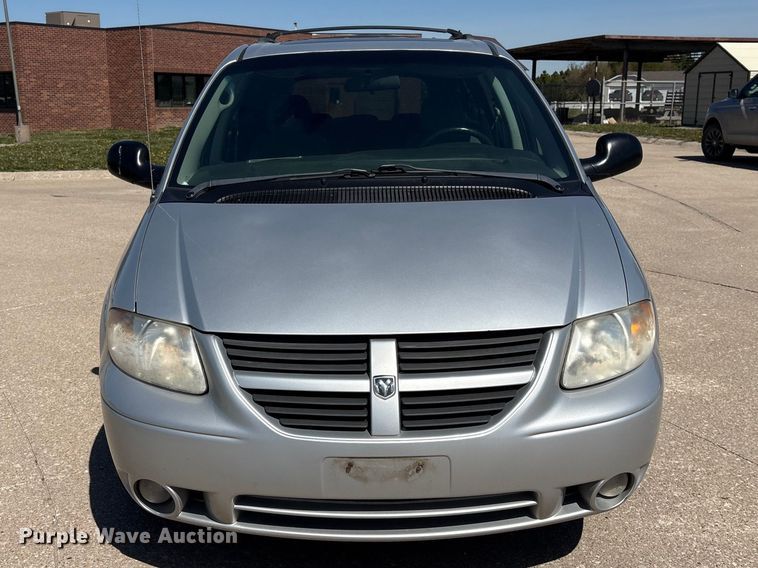 image for item FG2988 2006 Dodge Grand Caravan SXT van