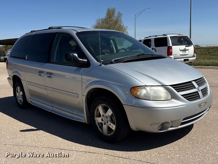 image for item FG2988 2006 Dodge Grand Caravan SXT van