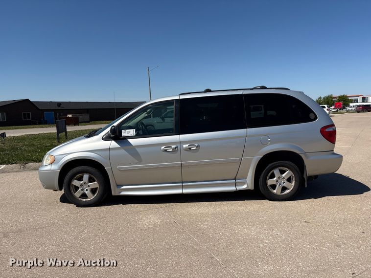 image for item FG2988 2006 Dodge Grand Caravan SXT van