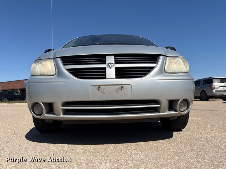 image for item FG2988 2006 Dodge Grand Caravan SXT van
