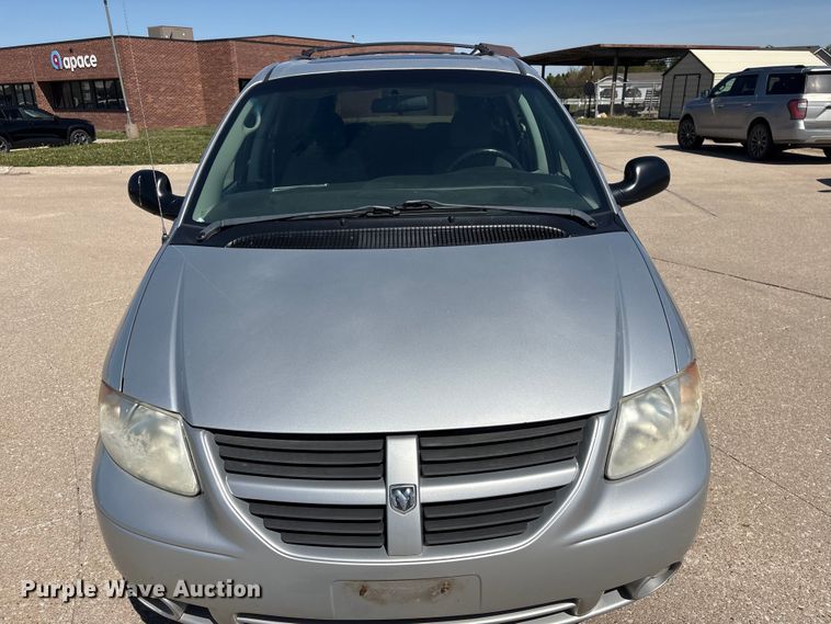 image for item FG2988 2006 Dodge Grand Caravan SXT van
