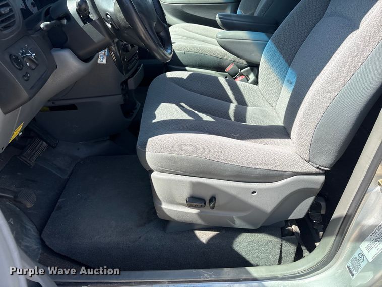 image for item FG2988 2006 Dodge Grand Caravan SXT van