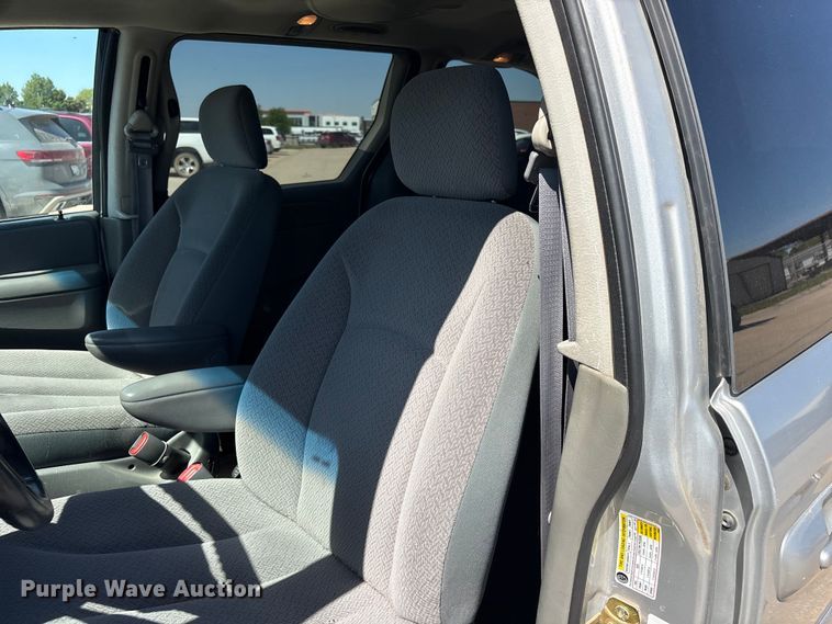 image for item FG2988 2006 Dodge Grand Caravan SXT van