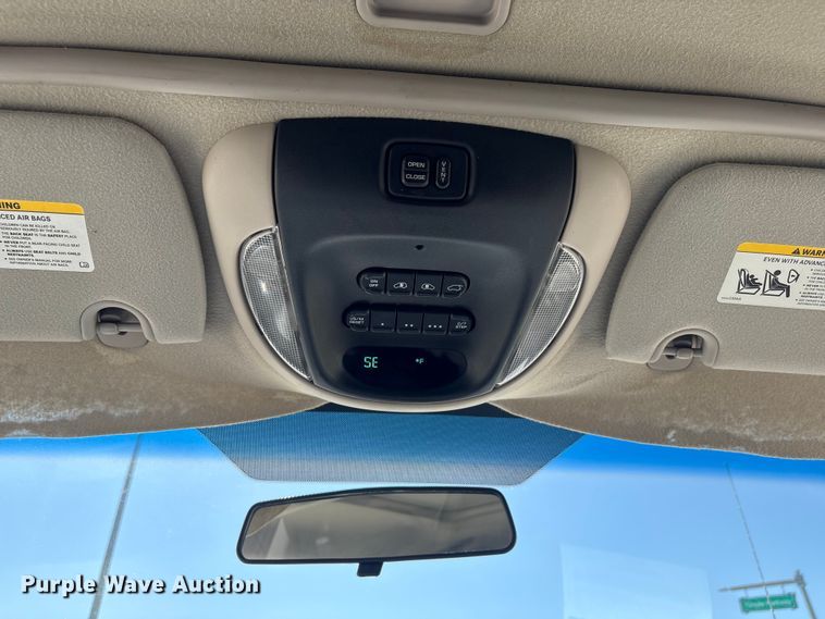 image for item FG2988 2006 Dodge Grand Caravan SXT van