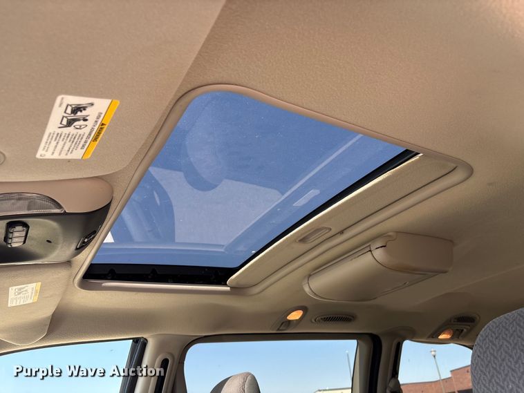 image for item FG2988 2006 Dodge Grand Caravan SXT van
