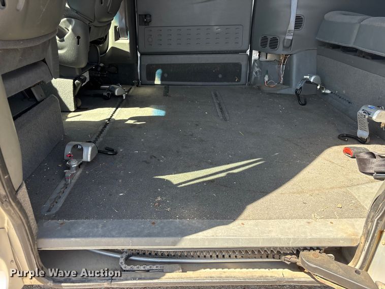 image for item FG2988 2006 Dodge Grand Caravan SXT van