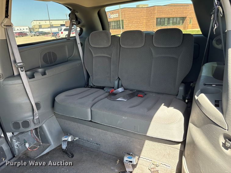 image for item FG2988 2006 Dodge Grand Caravan SXT van