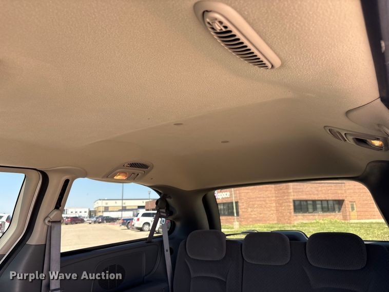 image for item FG2988 2006 Dodge Grand Caravan SXT van
