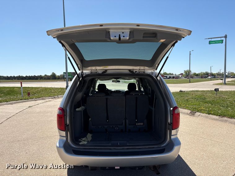 image for item FG2988 2006 Dodge Grand Caravan SXT van