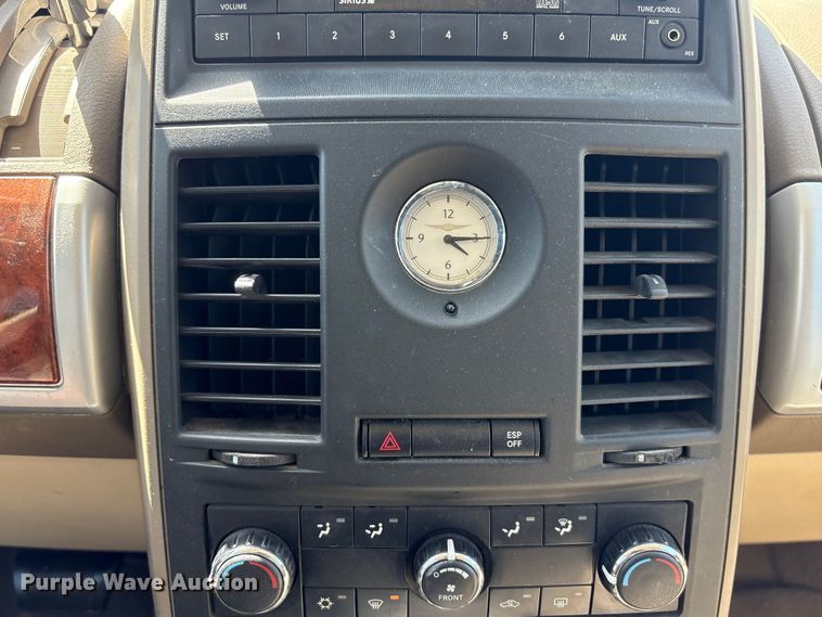 image for item FG2989 2008 Chrysler Town And Country van
