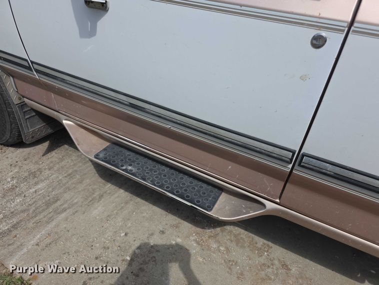 image for item FH6020 1997 Ford F250 Ext. Cab pickup truck