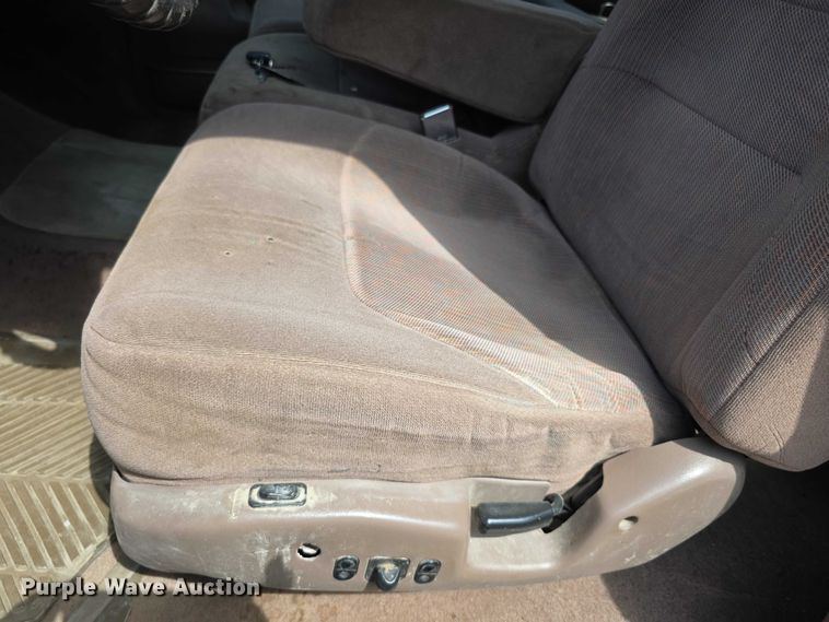 image for item FH6020 1997 Ford F250 Ext. Cab pickup truck