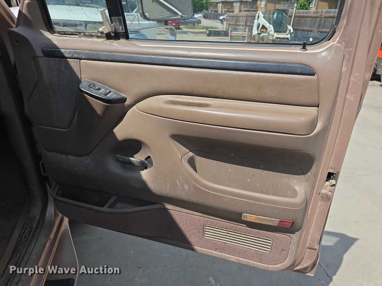 image for item FH6020 1997 Ford F250 Ext. Cab pickup truck