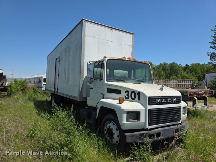 image for item FH6029 1989 Mack CS box truck