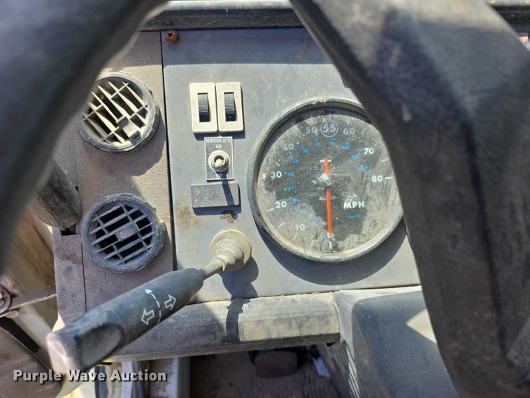 image for item FH6029 1989 Mack CS box truck