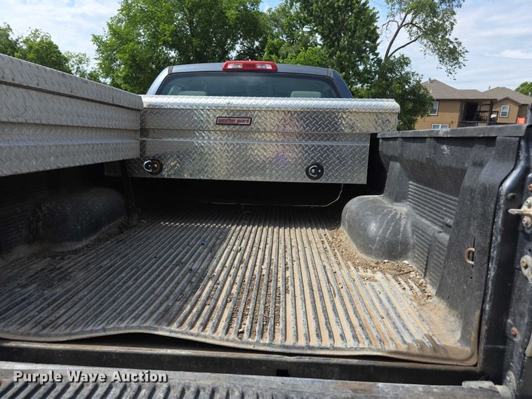 image for item FH6032 2010 Toyota Tundra Ext. Cab pickup truck