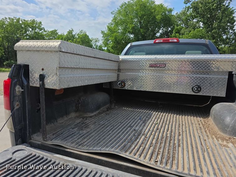 image for item FH6032 2010 Toyota Tundra Ext. Cab pickup truck
