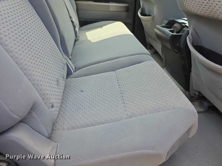 image for item FH6032 2010 Toyota Tundra Ext. Cab pickup truck