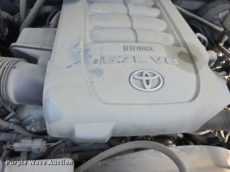 image for item FH6032 2010 Toyota Tundra Ext. Cab pickup truck