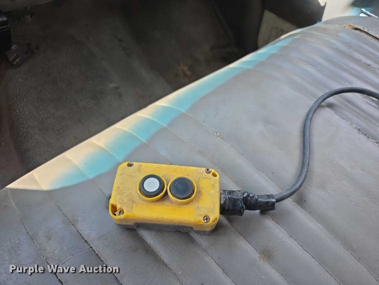 image for item FH6040 1997 Ford F450 dump flatbed truck