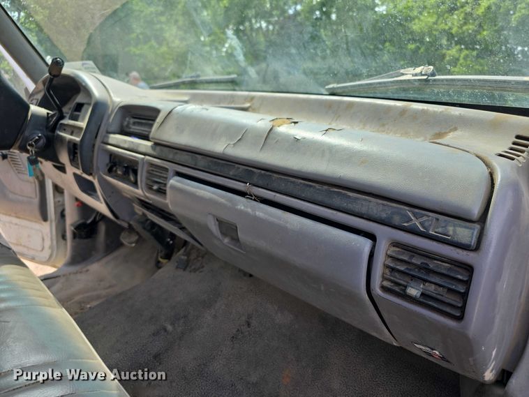 image for item FH6040 1997 Ford F450 dump flatbed truck
