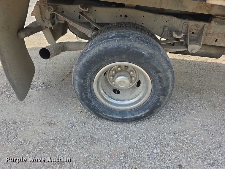image for item FH6040 1997 Ford F450 dump flatbed truck