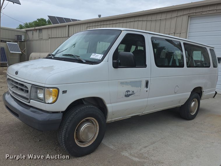 image for item FH6045 2000 Ford E350 van