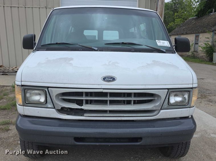 image for item FH6045 2000 Ford E350 van