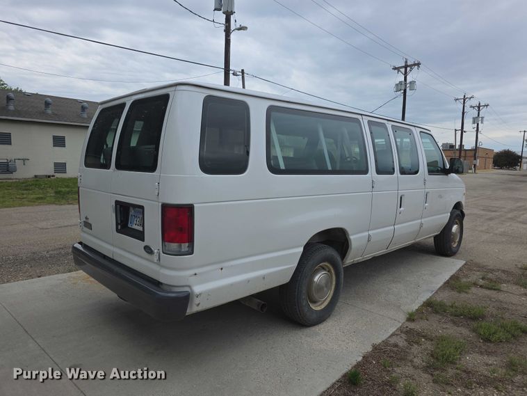 image for item FH6045 2000 Ford E350 van
