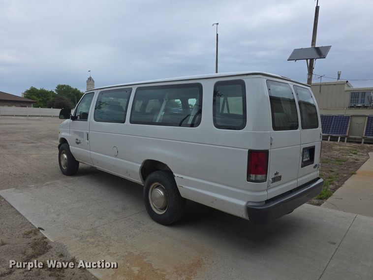 image for item FH6045 2000 Ford E350 van