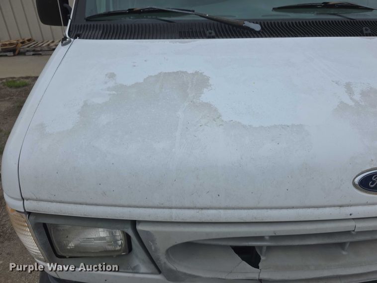 image for item FH6045 2000 Ford E350 van