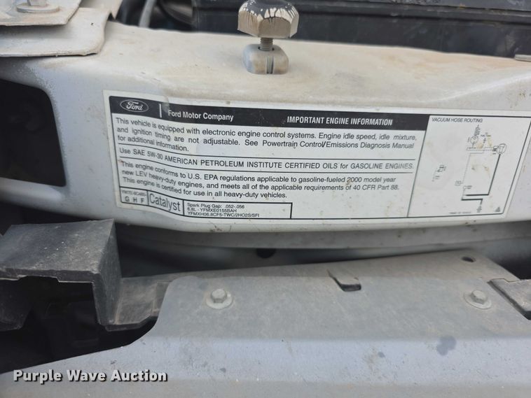 image for item FH6045 2000 Ford E350 van