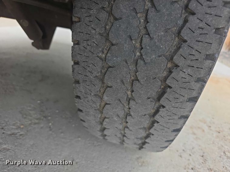 image for item FH6045 2000 Ford E350 van