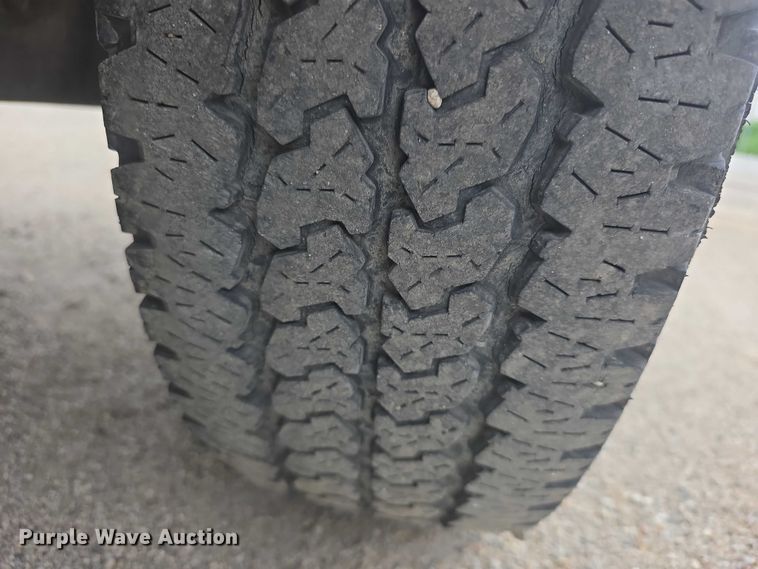 image for item FH6045 2000 Ford E350 van