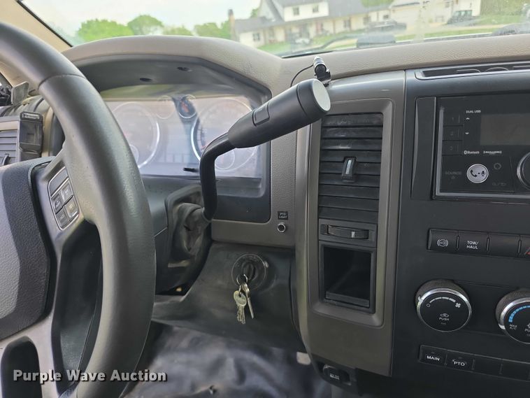 image for item FH6061 2012 Dodge Ram 5500 truck cab and chassis