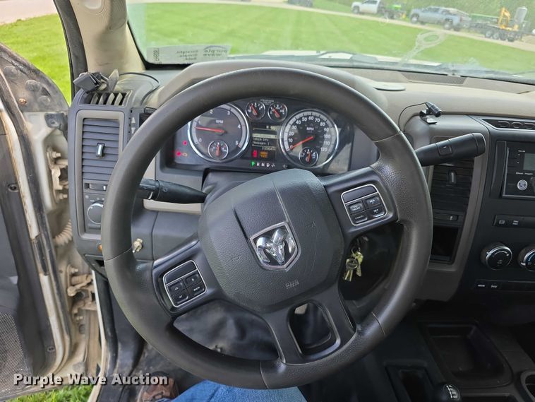 image for item FH6061 2012 Dodge Ram 5500 truck cab and chassis