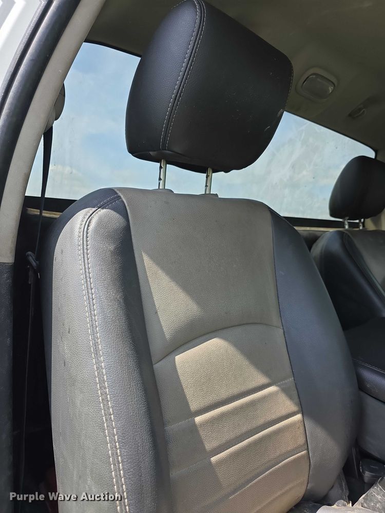 image for item FH6061 2012 Dodge Ram 5500 truck cab and chassis