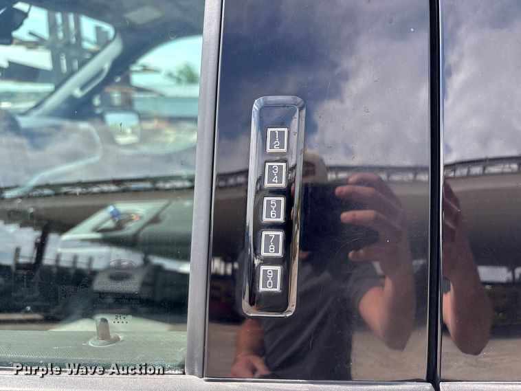 image for item FH7079 2022 Ford F150 Crew Cab pickup truck
