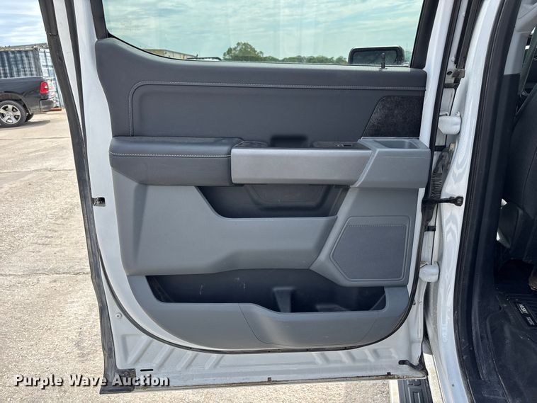 image for item FH7079 2022 Ford F150 Crew Cab pickup truck