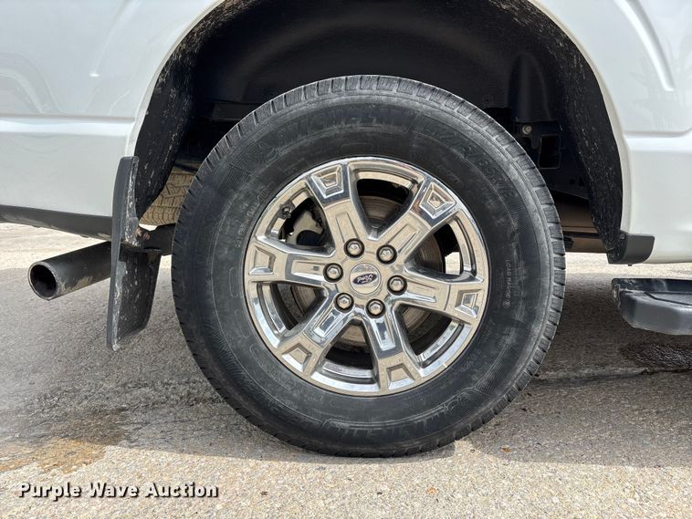 image for item FH7079 2022 Ford F150 Crew Cab pickup truck