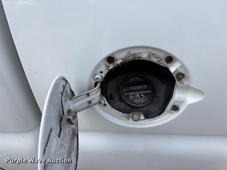 image for item FH7080 2001 Chevrolet Silverado 3500 pickup truck