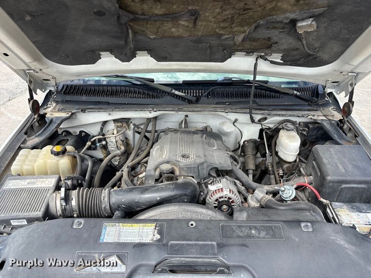 image for item FH7080 2001 Chevrolet Silverado 3500 pickup truck
