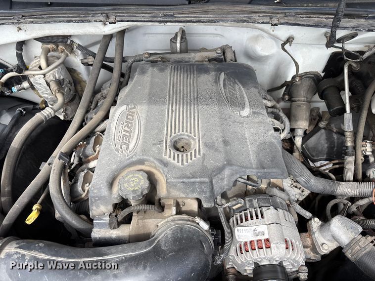 image for item FH7080 2001 Chevrolet Silverado 3500 pickup truck