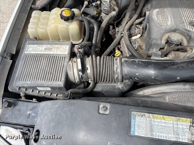 image for item FH7080 2001 Chevrolet Silverado 3500 pickup truck